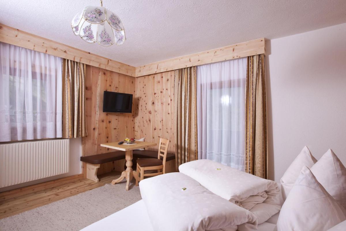 Haus Stefan Villa Langenfeld Room photo